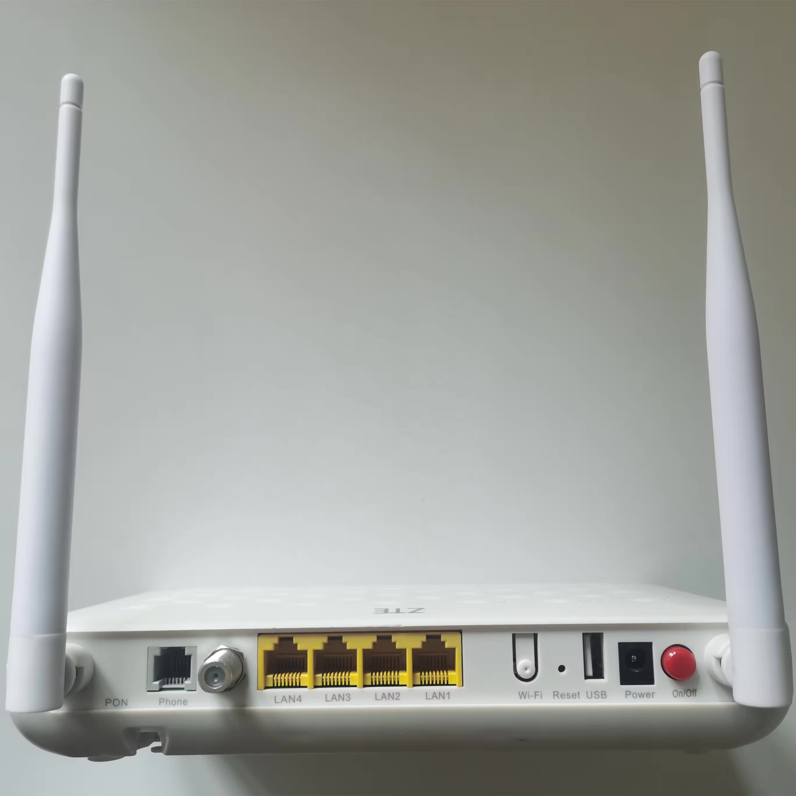 ZTE F688 Router - Dual Band WiFi 4GE+2POTS+USB+CATV