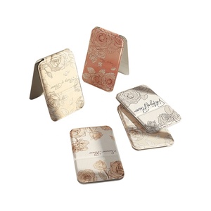 Fabricantes al por mayor nuevo espejo pequeño <span class=keywords><strong>plegable</strong></span> para mujer que puede llevar escritorio puede levantarse bolsillo Mini espejo de maquillaje de encimera portátil - Product Image 1