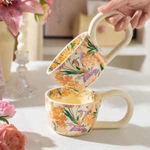 Tasse à café en céramique florale crème avec anse, tasse individuelle, cadeau de mariage, usage domestique - Product Image 5