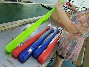 カスタム工場で作られたプロのミニ野球バットボールセット屋外キッズスポーツおもちゃ裏庭トレーニングプラスチックバットとボール - Product Image 5