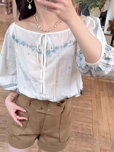 Blusa de Mujer Estilo Campestre Francés Vintage, Tejida, Transpirable, con Encaje Bordado, Cuello Redondo, Manga Corta Abullonada y Lazos, ODM - Product Image 3