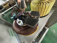 Stabilisateur de tension AC monophasé entièrement automatique personnalisé JinTong 20KVA DBW-H-20KVA en cuivre pur 90-260V 220V 99% d'efficacité
