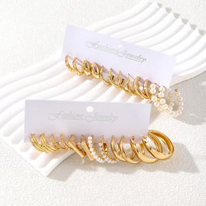 Bijoux fantaisie, boucles d'oreilles créoles plaquées or, serties de fausses perles, pour femmes, à porter tous les jours, 12 paires - Product Image 2