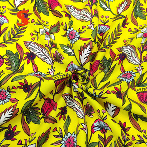 ผ้าป๊อปลินทอจากฝ้ายออร์แกนิกพิมพ์ลายดอกไม้เล็กๆ พื้นหลังสีเหลือง สำหรับกระโปรงเด็กผู้หญิง ชุดเดรส และชุดสูท - Product Image 5