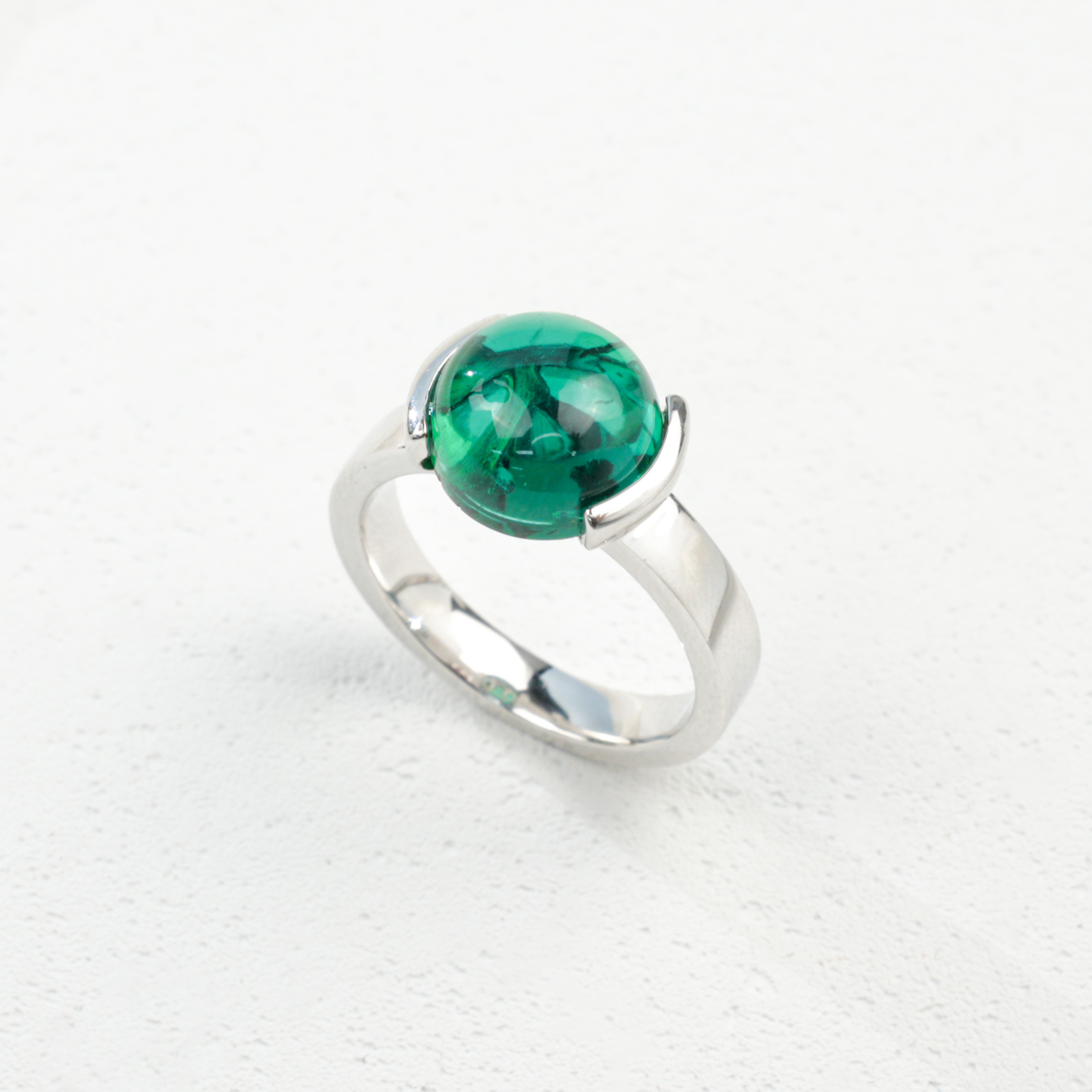 Classic Versatile Emerald Ring