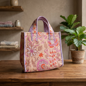 Bolso Tote de Algodón Acolchado con Bordado Floral de Veer Handicrafts, Asas a Rayas, Cierre de Cremallera, Estilo Moderno, para Uso Diario de Mujeres, Ideal para la Playa - Product Image 4