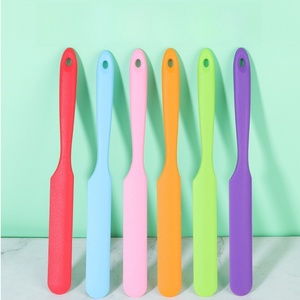 Iwen's Home + Dụng cụ cạo bơ silicon một mảnh dụng cụ làm bánh bền cán dài dụng cụ làm bánh bột nhà bếp gia đình thìa nướng nhỏ - Product Image 1