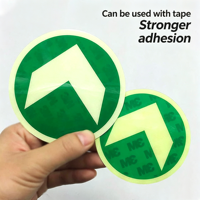 Autocollant mural en PVC personnalisé, étiquette lumineuse, avertissement d'urgence, sécurité incendie, signe photoluminescent qui brille dans le noir, auto-adhésif