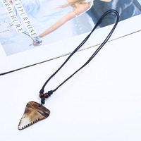 Collier vintage de style ethnique, réglable, avec pendentif imitation corne de bœuf, collier viking pour hommes et femmes, bijoux de plage, choker tribal en os
