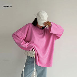 T-shirt <span class=keywords><strong>Bianca</strong></span> Oversize da Donna a Maniche Lunghe con Polsino Largo, Novità Primavera in 100% Cotone a Vestibilità Ampia - Product Image 3