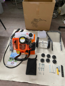 Motoculteur à essence 2 temps 52cc 1,4 kW/1,9 CV, largeur de travail 250 mm, avec boîte de vitesses – Prix usine - Product Image 4