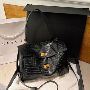 Tas Tote Bahan PU Kelas Atas Model Terbaru 2025. Dilengkapi dengan Perangkat Pengunci, Cocok untuk Digunakan Wanita.2346 - Product Image 5