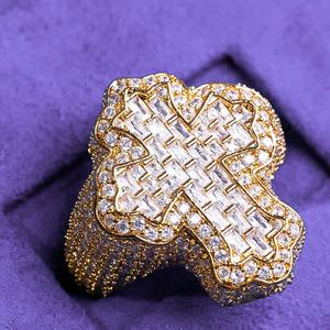 GRA Hip Hop Iced Out Bling 925 Sterling Silver Pass Tester Diamante VVS Moissanite Fleur Baguette Cruz Anel para Homens - Product Image 1