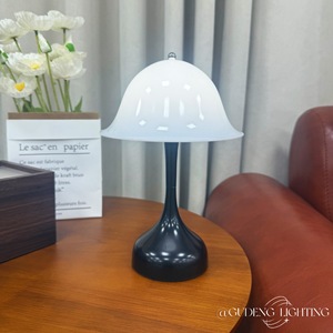 Cross-border Danish Nordic Cream Style Table Lamp Portable Rechargeable Mushroom Modern <b>Touch</b> Bedroom <b>Bedside</b> Decor Night <b>Light</b> - Product Image 5