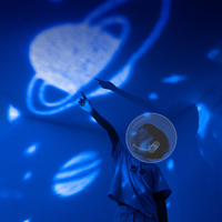 Projecteur de veilleuse astronaute rotatif avec musique apaisante, 3 modes de changement de couleur, lampe rechargeable USB pour cadeau pour enfants