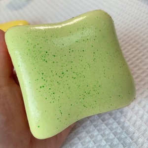 Juguete Antiestrés de Goma Suave Realista con Forma de Tostada de Crema, Colores Surtidos, de Levantamiento Lento, el Más Vendido - Product Image 6