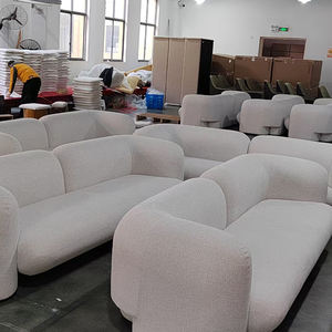 Divano Modulare di Lusso a 3 Posti in Tessuto, Design Nordico per Soggiorno e Villa, Pronto per la Spedizione - Product Image 5