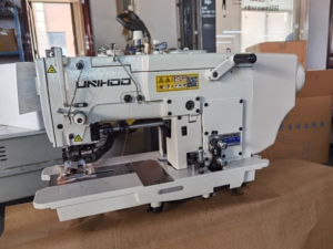 High-Speed Direct Drive 781 Industrial Lock Button Hole <b>Sewing</b> Machine Manual Gear-Change Iron Metal Garments Apparel Machinery - Product Image 2