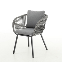Ensemble de mobilier de jardin moderne pour villa européenne : chaises de patio, table à manger en corde tressée pour hôtel et extérieur