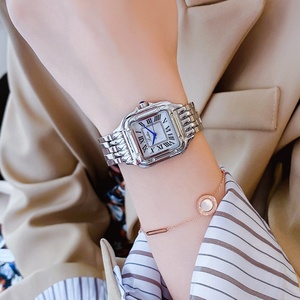 Orologio da <span class=keywords><strong>Donna</strong></span> di Lusso al Quarzo Scottie 9100 Nuovo Design Elegante e di Tendenza Impermeabile con Cinturino Quadrato in Acciaio Inossidabile <span class=keywords><strong>Oro</strong></span> <span class=keywords><strong>Giallo</strong></span> - Product Image 5