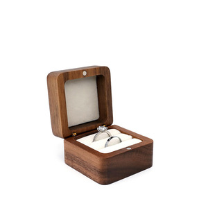 Caja <span class=keywords><strong>de</strong></span> <span class=keywords><strong>Madera</strong></span> <span class=keywords><strong>de</strong></span> Nogal para Anillos <span class=keywords><strong>de</strong></span> Boda, <span class=keywords><strong>Grabado</strong></span> Personalizado <span class=keywords><strong>con</strong></span> Nombre, Organizador <span class=keywords><strong>de</strong></span> Joyería <span class=keywords><strong>de</strong></span> <span class=keywords><strong>Madera</strong></span> para Guardar Anillos y Pendientes - Product Image 6