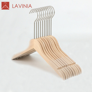 Logo karşıladı çocuk ahşap askı çocuklar giysi askısı özel logo ahşap askılar - Product Image 3