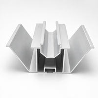 Rail en alliage d'aluminium anodisé, étanche, pour système de montage de panneaux photovoltaïques, utilisation sur toit de panneaux solaires et auvent de voiture