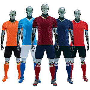 Tenues de sport d'été personnalisées les plus vendues, 100 % polyester, séchage rapide, évacuation de l'humidité, respirantes, anti-bactériennes, shorts unisexes de football - Product Image 1