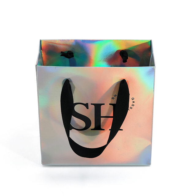 Customised Fancy Hologram Paper Kids Birthday Party Door Gift Bags with Ribbon Handles