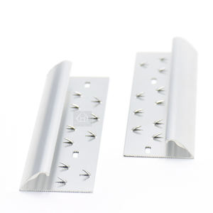 Accessoires <span class=keywords><strong>de</strong></span> tapis d'hôtel Profils d'extrusion en aluminium <span class=keywords><strong>de</strong></span> bande métallique <span class=keywords><strong>de</strong></span> qualité supérieure pour moulage <span class=keywords><strong>de</strong></span> garniture <span class=keywords><strong>de</strong></span> bord <span class=keywords><strong>de</strong></span> tapis - Product Image 4