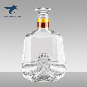 De diseño de moda estándar británico claro Brandy transparente botella de vidrio con tapa - Product Image 1