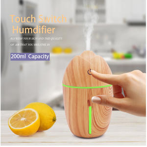 Mini humidificador USB Corn con luz, diseño de madera, 0.5L, con función de temporizador, para usar en el coche, la oficina o el hogar. - Product Image 4