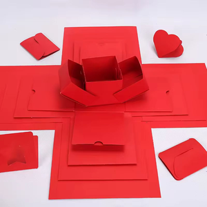 Scatola Regalo Esplosiva con Motivo a Cuore e Farfalle Volanti - Giocattoli e Fiori per Celebrare Donne, Uomini, Migliori Amici, Mamma, San Valentino - Product Image 3