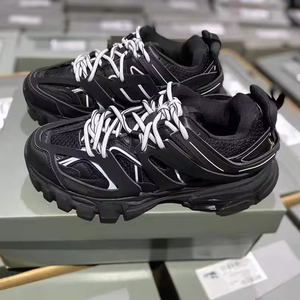 Zapatos de Diseñador de Lujo, Zapatillas Retro de Moda Track 3.0, Zapatos Deportivos Casuales con Luces LED para Hombre y Mujer, de Alta Calidad, para Correr, Caminar y Hacer Deporte - Product Image 2