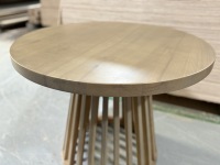 Table d'appoint ronde en bois massif, table basse commerciale, table à cocktails pour bar, pub, club, restaurant, café, hôtel, salon, bistrot