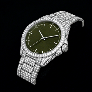 Montre de luxe à cadran vert sertie de diamants avec bracelet serti de diamants, élégante et remarquable, pour un style moderne - Product Image 1