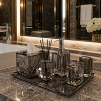 Ensemble d'accessoires de salle de bain de luxe 5 pièces en cristal avec boîte à mouchoirs, distributeur de savon, diffuseur de parfum, pot à cotons-tiges et accessoires de vanité