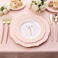 Assiettes jetables en plastique PS à bord doré estampé à chaud, festonnées, roses, robustes, pour dîner, fête prénuptiale, mariage