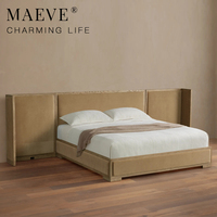 Lit plateforme moderne de luxe en bois massif, design incurvé, rembourré, pour chambre parentale, collection de luxe