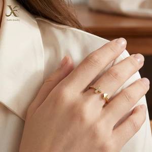 Anello Regolabile XF Jewelry, Placcato in Oro 18K, Design Geometrico a Forma di Cuore e Croce - Product Image 1