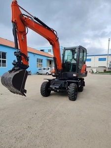 รถขุดล้อยาง DOOSAN DX60W-9C ขนาด 6 ตัน เครื่องยนต์ Weichai พร้อมชุดเกียร์ สำหรับงานขุดถนนเทศบาล ท่อส่งน้ำ จัดสวน และงานฟาร์ม - Product Image 4