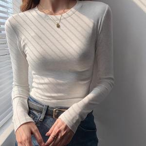<span class=keywords><strong>Maglietta</strong></span> <span class=keywords><strong>nera</strong></span> americana a girocollo stretta a maniche lunghe a Base da donna a vita alta Top corto sottile con camicia di Base autunno e inverno - Product Image 1