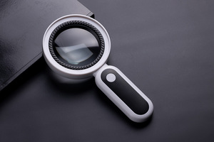 Lupa de Mano Clásica Rusa de Alta Calidad de 60 mm con Cristal 8X, Lupa de Lectura de Metal Antiguo para Manualidades - Product Image 2