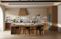 Mobili da Cucina su Misura con Ante in Legno Massello e Installazione a Parete, Realizzati su Ordinazione per Progetti Residenziali