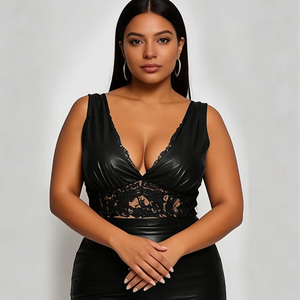 Robe moulante mini noire sexy lavable avec taille naturelle et détails en dentelle transparente - Robe quotidienne sans manches à col en V profond - Product Image 1