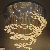 Lustre en plumes de luxe escalier lumineux table de bar design hôtel fait à la main en verre plafonnier suspendu
