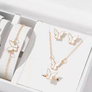 Moda Love <span class=keywords><strong>collana</strong></span> <span class=keywords><strong>farfalla</strong></span> Set lega olio di gocciolamento Multi colore <span class=keywords><strong>collana</strong></span> da donna all'ingrosso negozio di gioielli all'ingrosso N23039 - Product Image 2