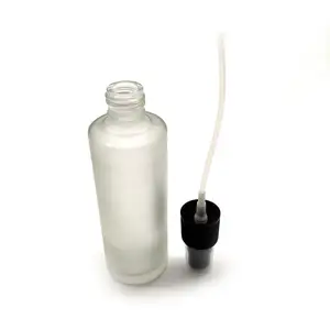 SHAN DONG fabrika doğrudan 85Ml buzlu cam parfüm şişesi plastik pompa püskürtücü ile