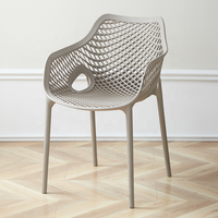 Vente en Gros Nouveau Design Moderne Pas Cher Restaurant Salle À Manger Café Moulé Pp Chaise De Salle À Manger En Plastique Empilable en Soldes