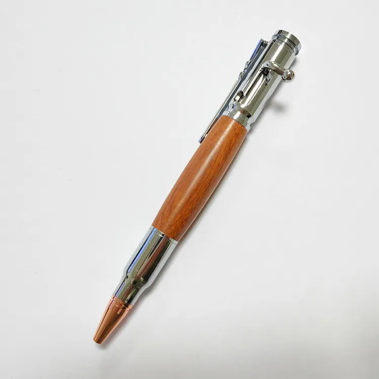 Cooler Palisander Bolt Action Pen mit Gewehr clip Lila Sandelholz Kugelschreiber Massiv Messing Stifte Kugelförmiger Metallstift